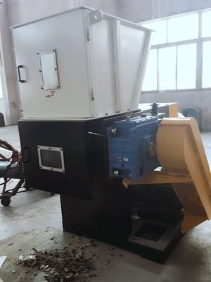 500 किग्रा / एच एबीएस प्लास्टिक वेस्ट श्रेडिंग मशीन को गला देता है