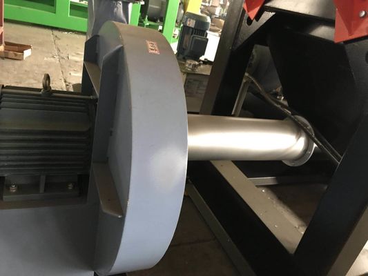 एडजस्टेबल चाकू 30kw V कटिंग प्लास्टिक क्रशिंग मशीन