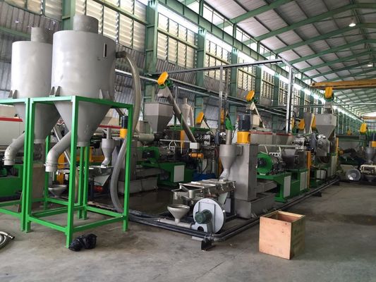 300 किग्रा / एच कठोर फ्लेक्स दो चरणों प्लास्टिक दानेदार बनाने की रेखा