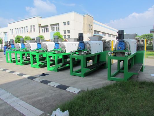 75kw चुंबकीय हीटिंग प्लास्टिक निचोड़ने की मशीन